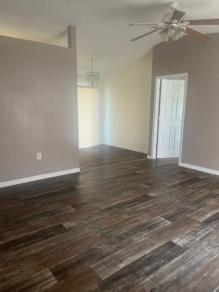 633 Nardello Dr - Photo 5 of 25