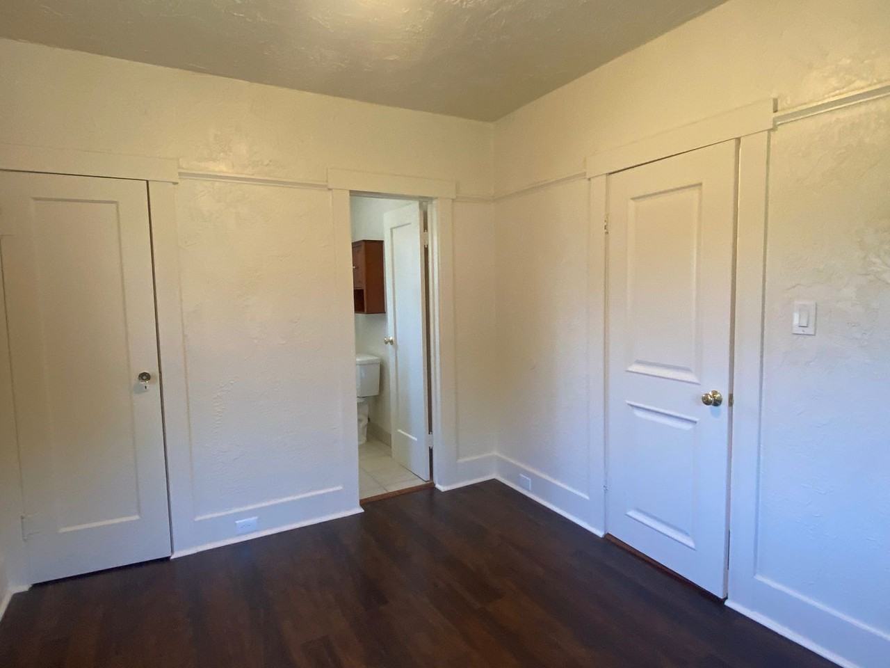 1034 W Julian St - Photo 3 of 7
