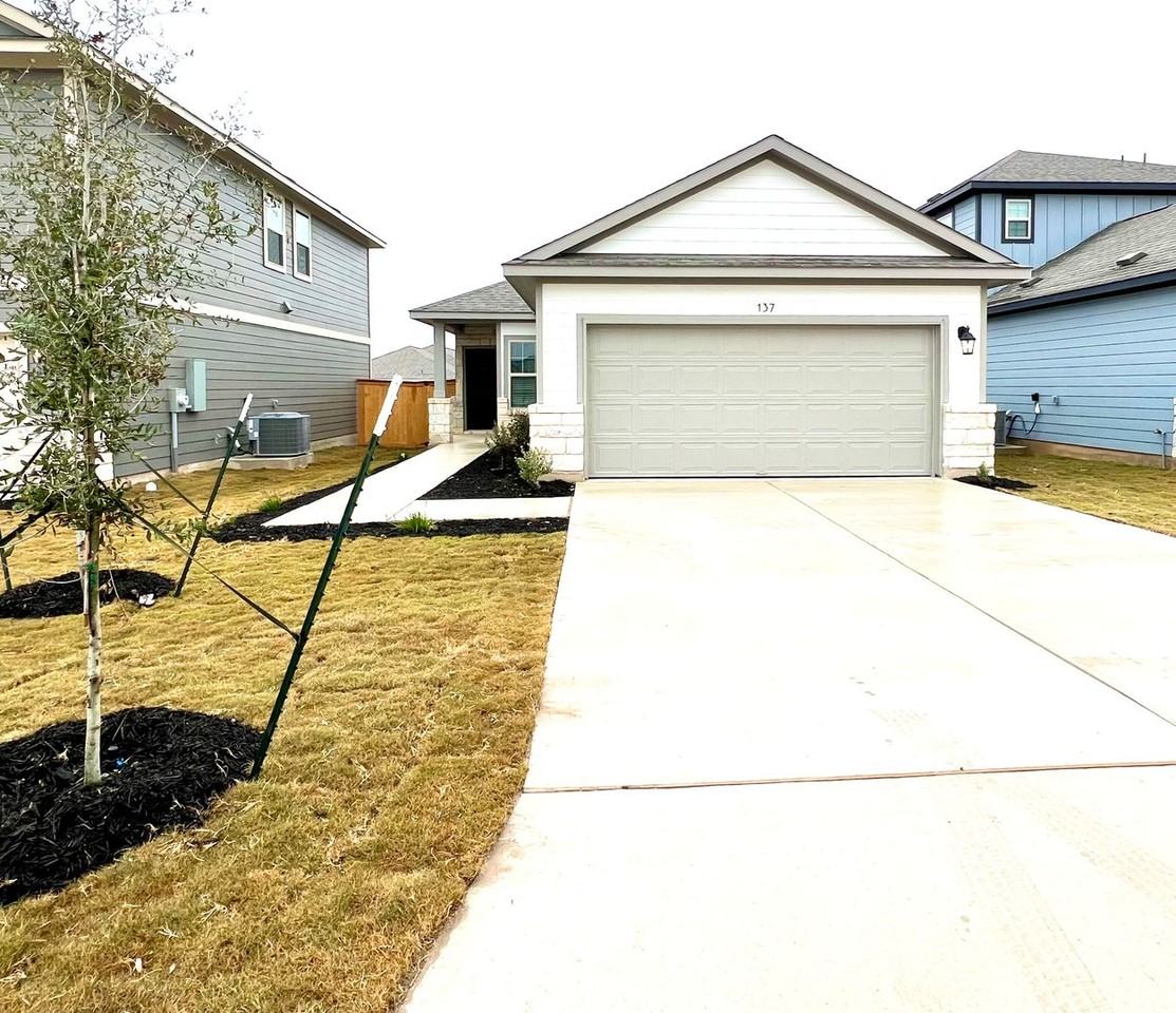 137 Kellys Heroes Way - Photo 2 of 20