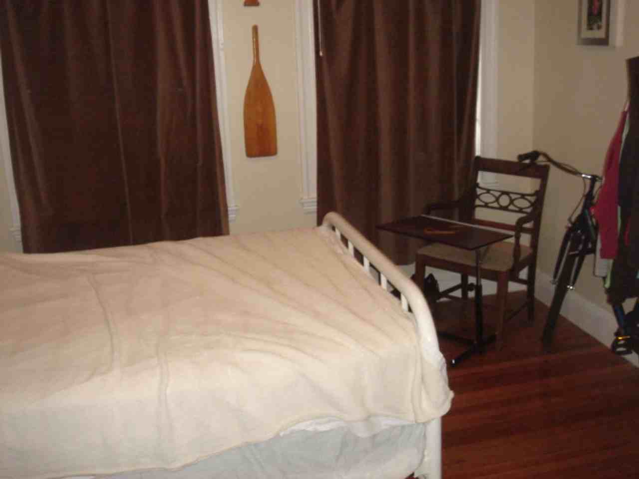 233 Kelton St - Photo 2 of 5