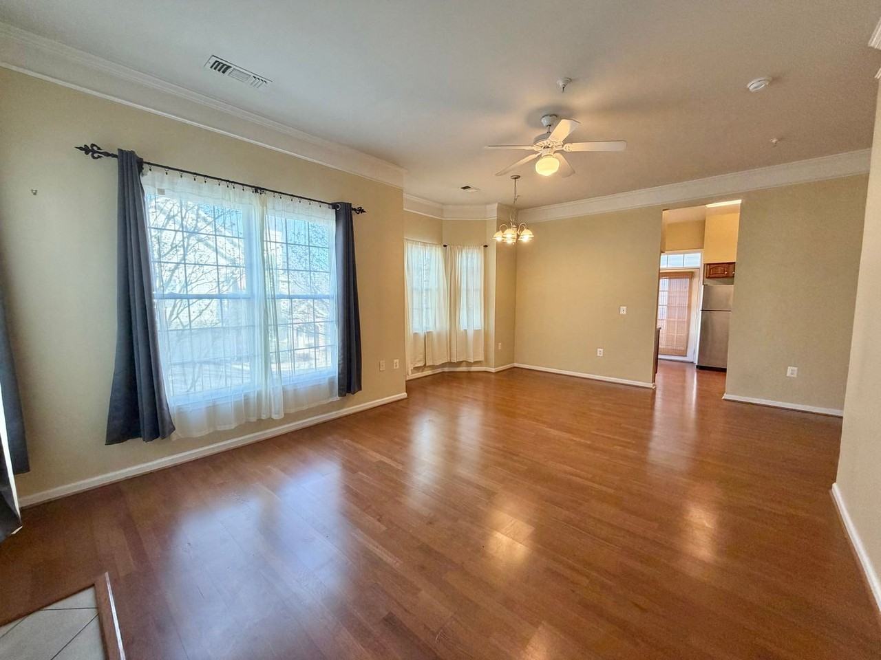 810 Beverley Dr #103 - Photo 6 of 35