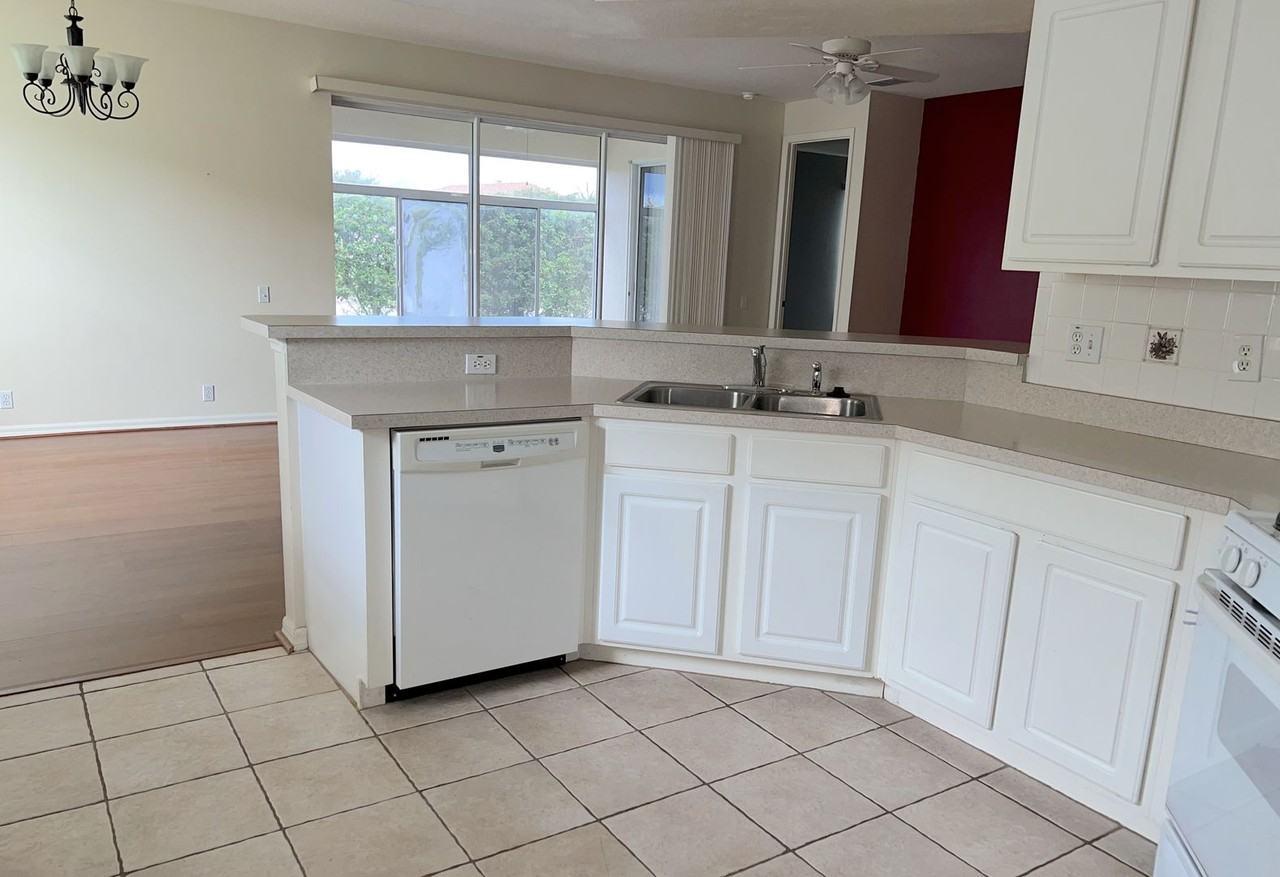 3233 Bellflower Way - Photo 5 of 17