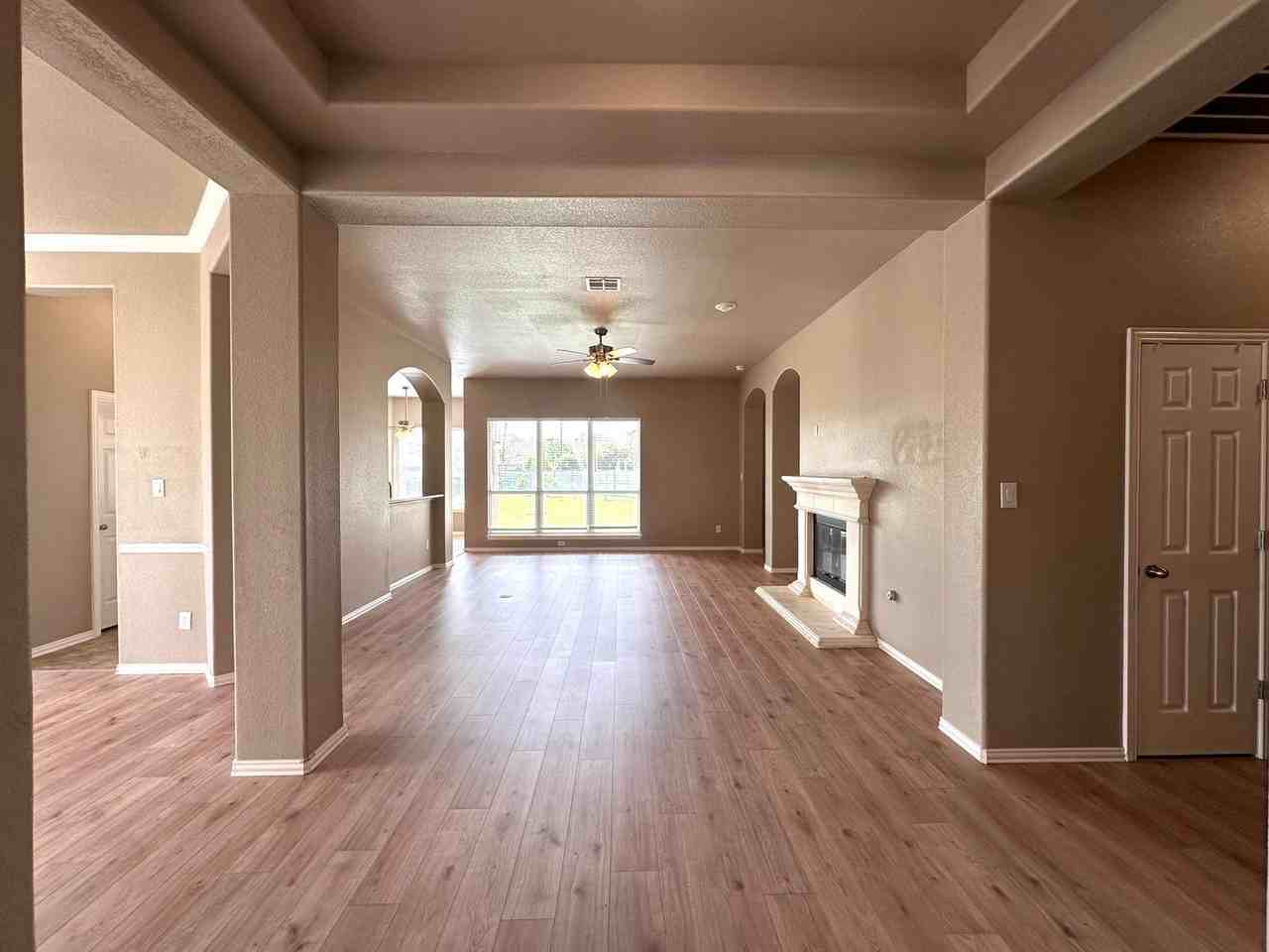 2609 Pumpkin Ridge Ct - Photo 7 of 33