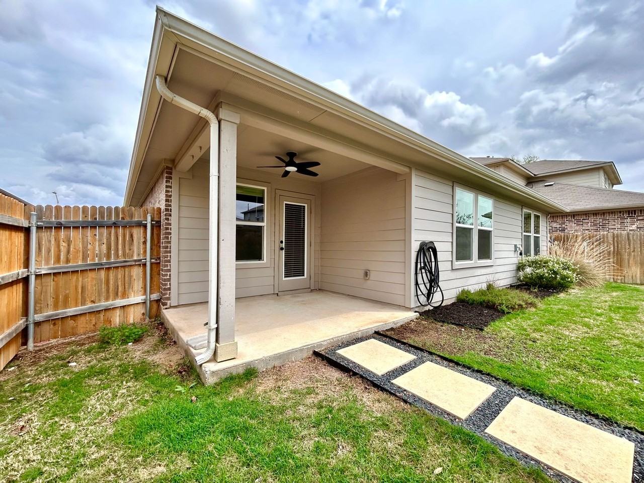 144 Callado Cir - Photo 6 of 37