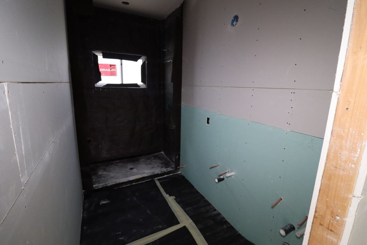 684 N Cambridge St - Photo 4 of 9