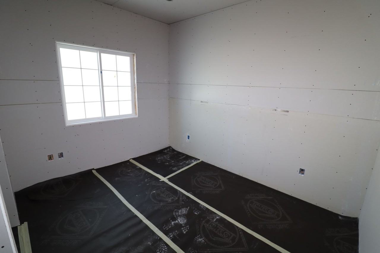 684 N Cambridge St - Photo 6 of 9