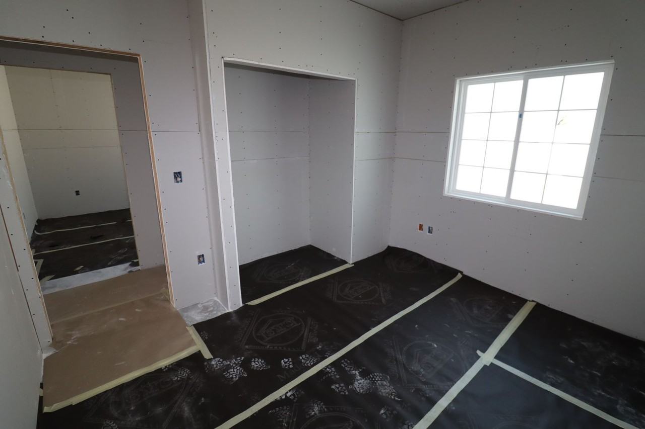 684 N Cambridge St - Photo 7 of 9