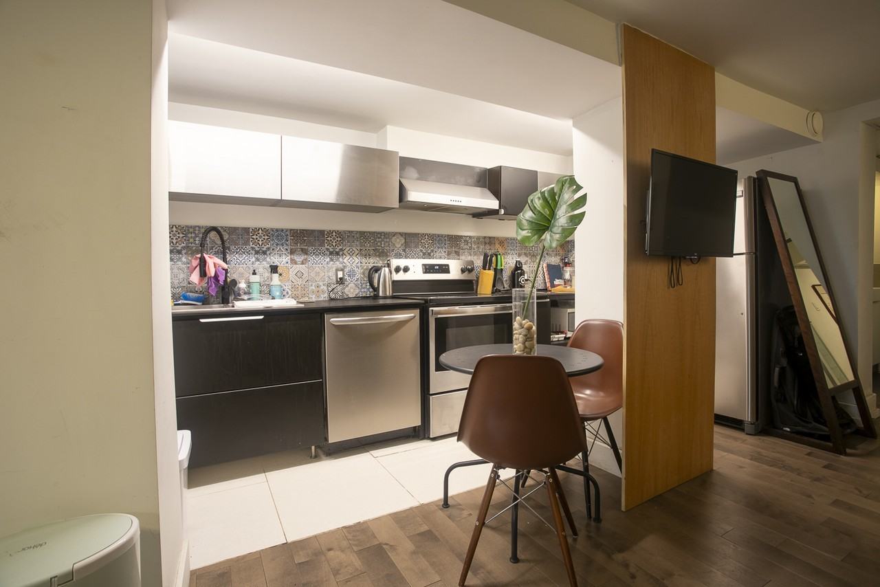 110 Barton Street East - Photo 2 of 11