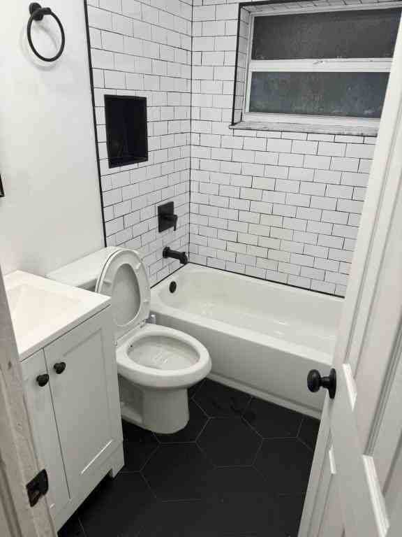 1600 Center St - Photo 6 of 11