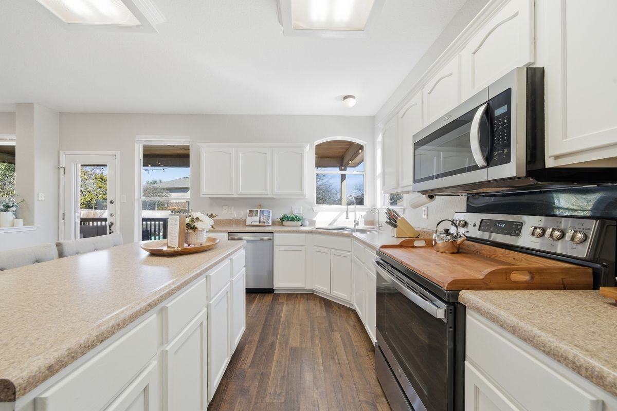 6214 Ozona Ml - Photo 7 of 40