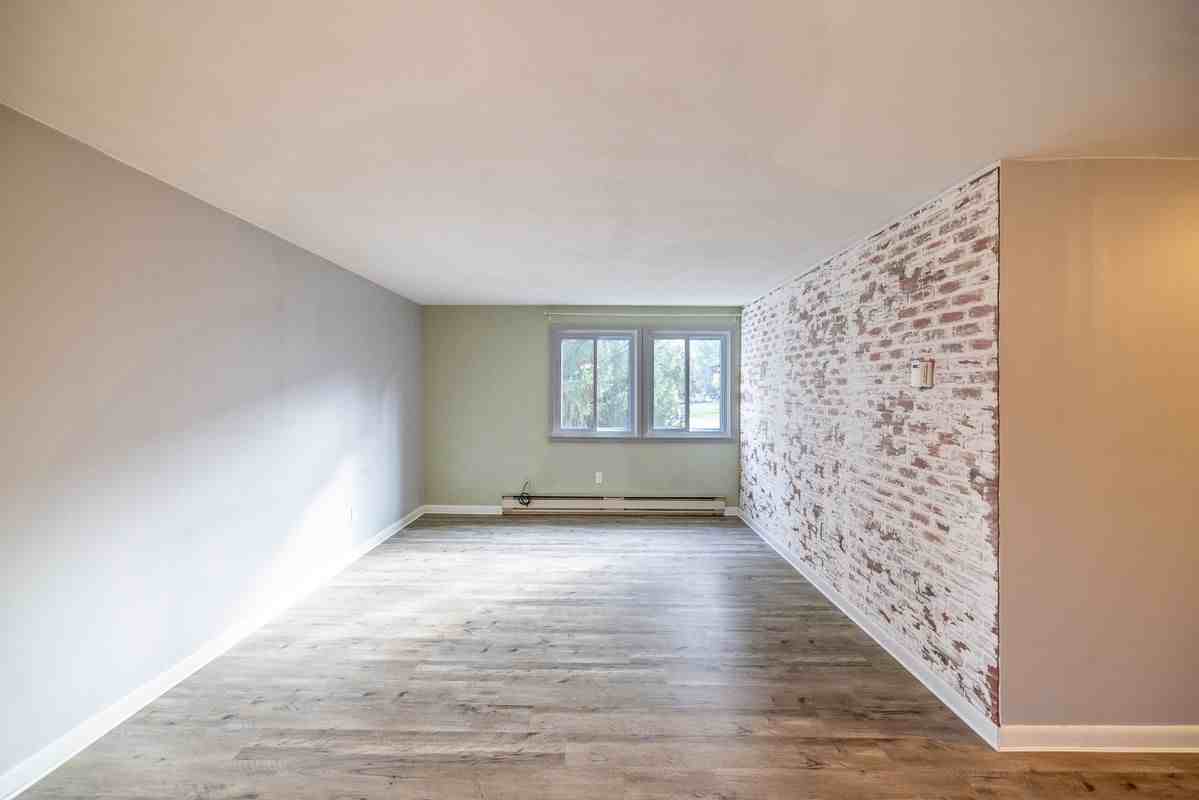 489 Idlewood Blvd - Photo 7 of 23