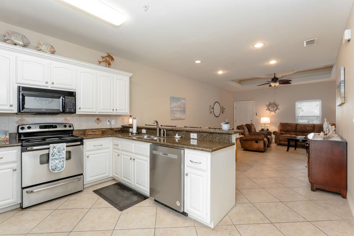 109 W Cora Lee Dr - Photo 2 of 3