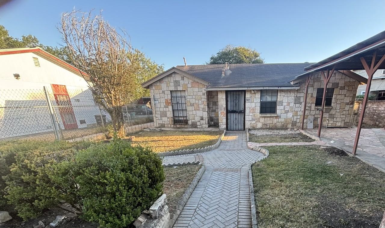 488 Stonewall St #1 - Photo 5 of 12