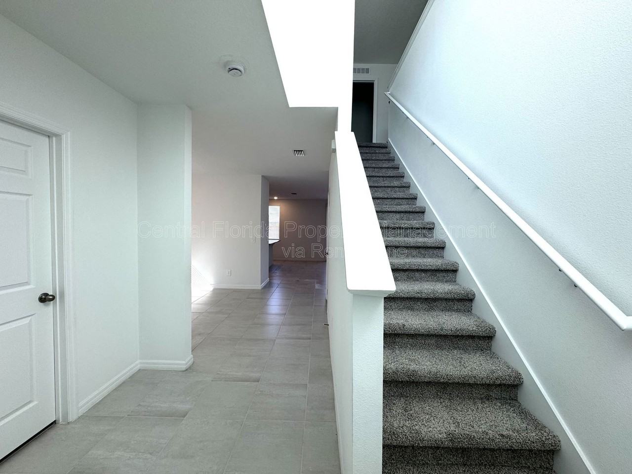 2958 Sunstar Dr - Photo 2 of 34