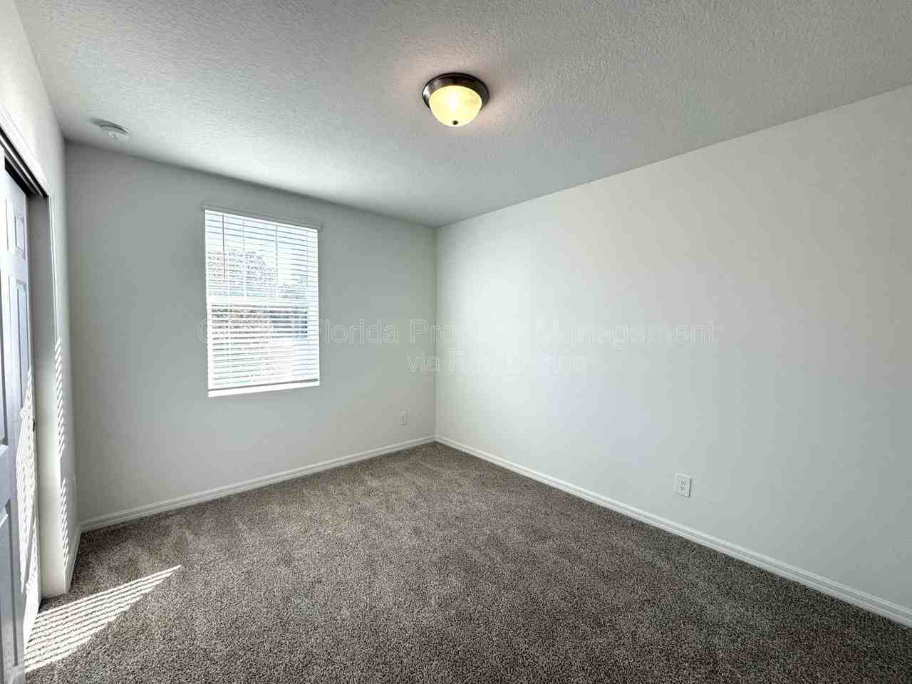 2958 Sunstar Dr - Photo 6 of 34