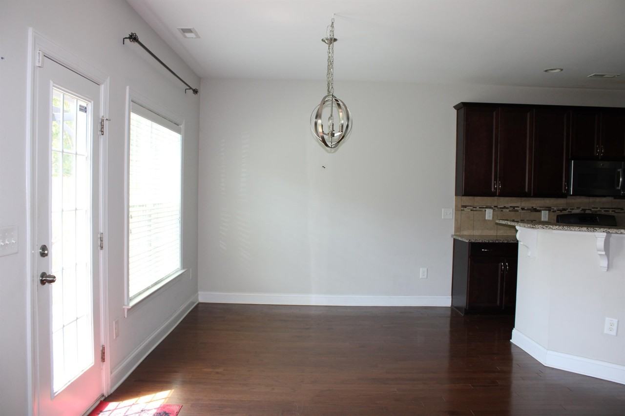 241 Vinewood Pl - Photo 2 of 41