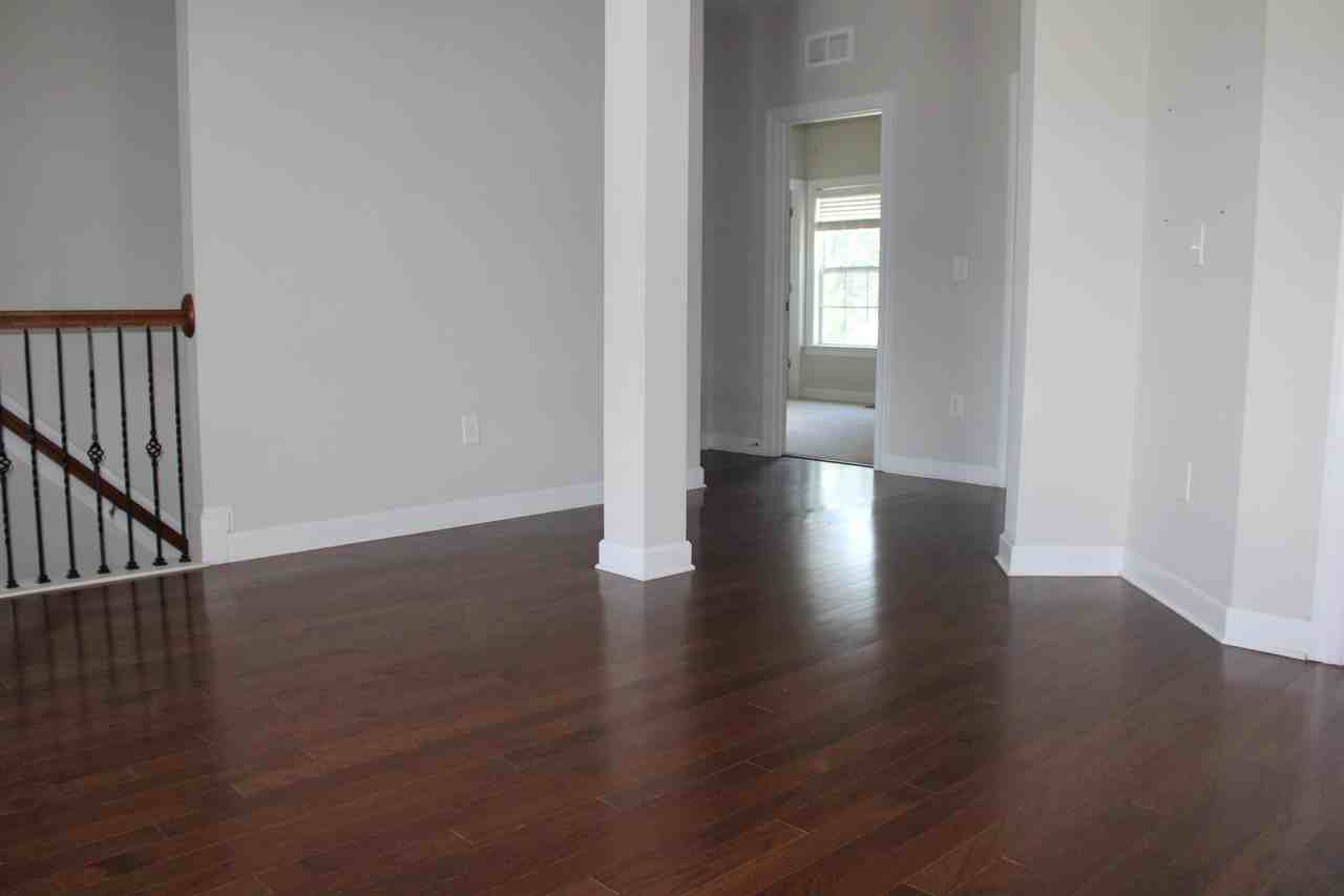 241 Vinewood Pl - Photo 4 of 41