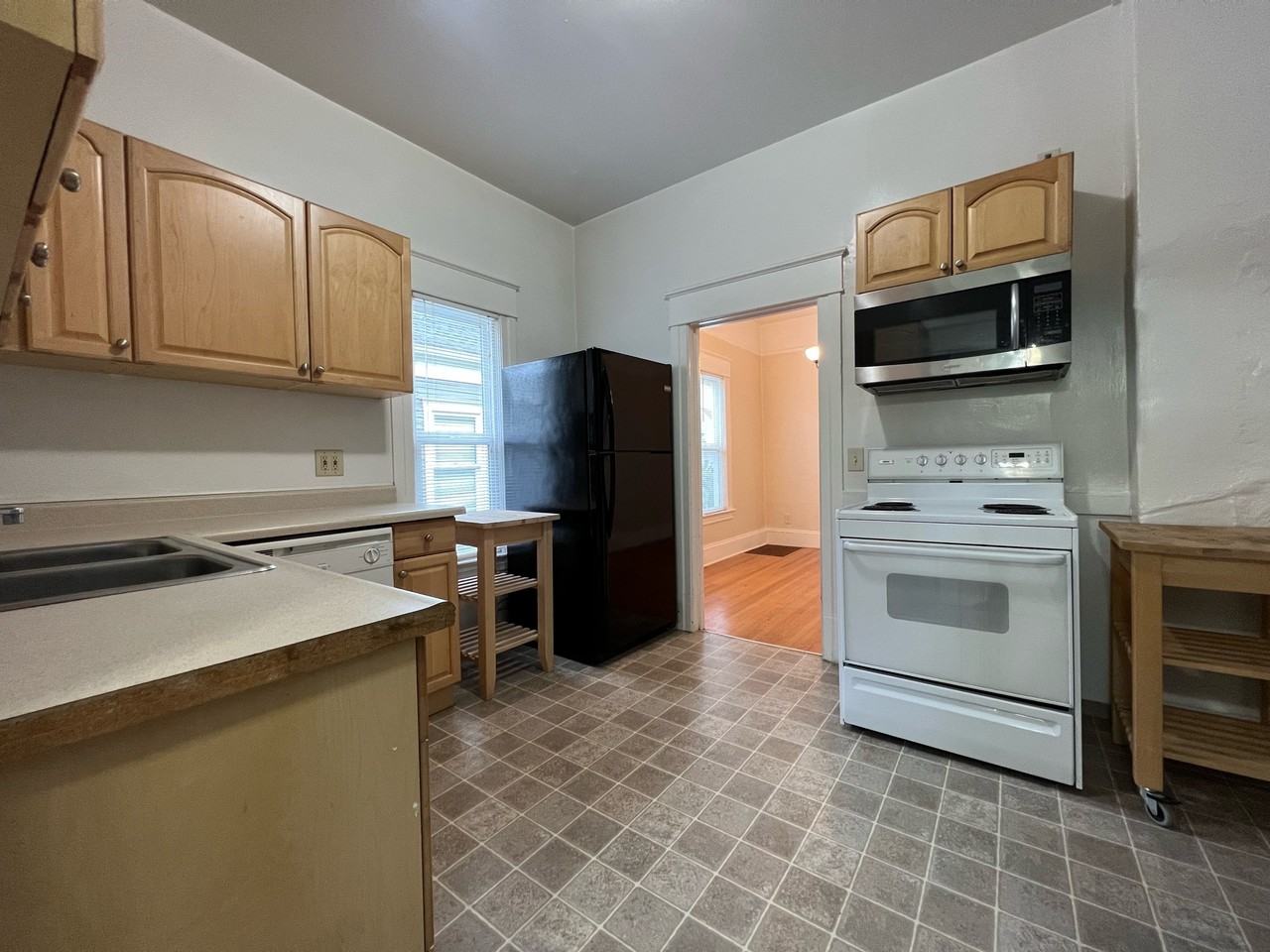 5511 Brooklyn Ave Ne #8796733 - Photo 7 of 33