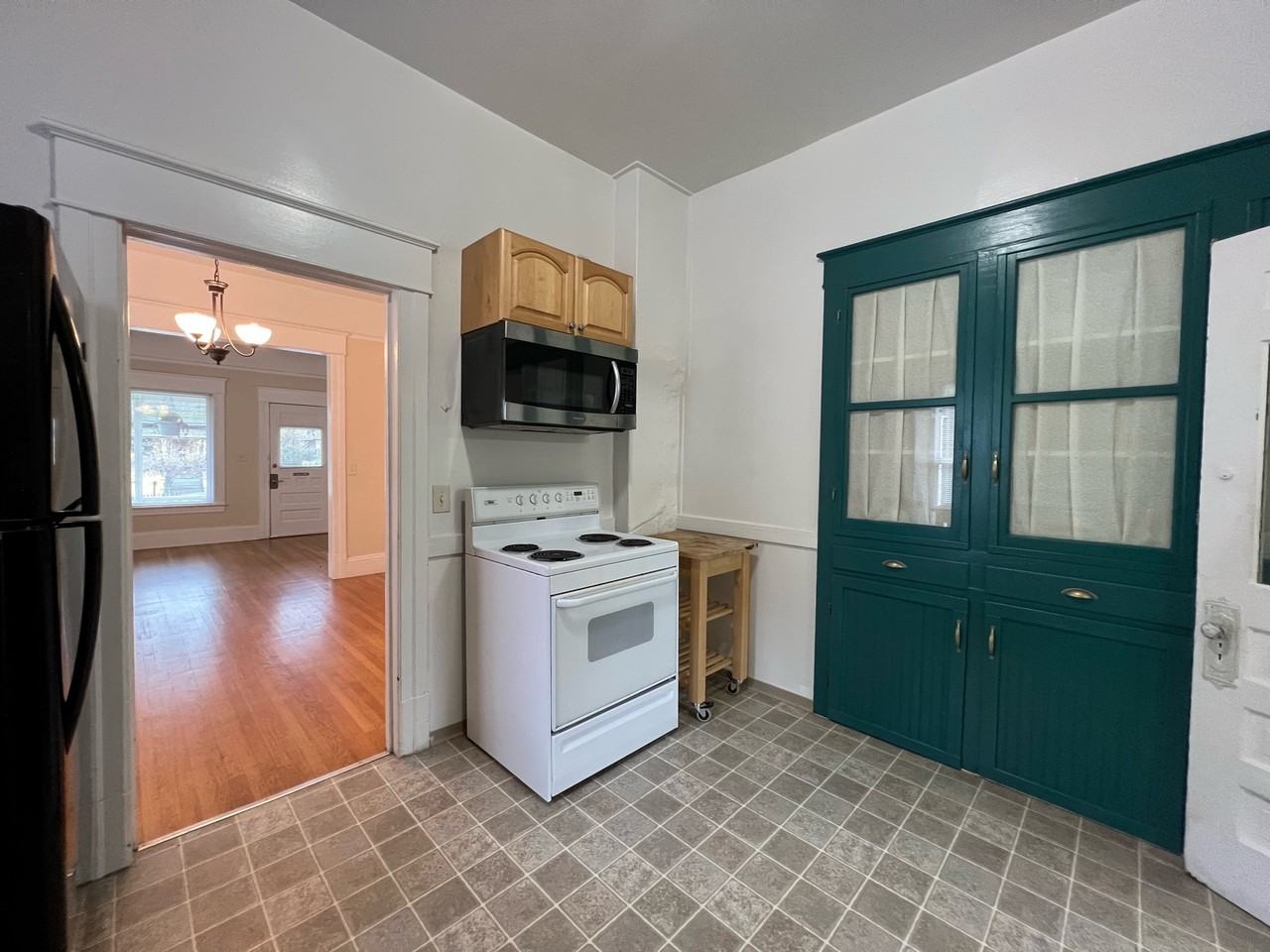 5511 Brooklyn Ave Ne #8796733 - Photo 4 of 33