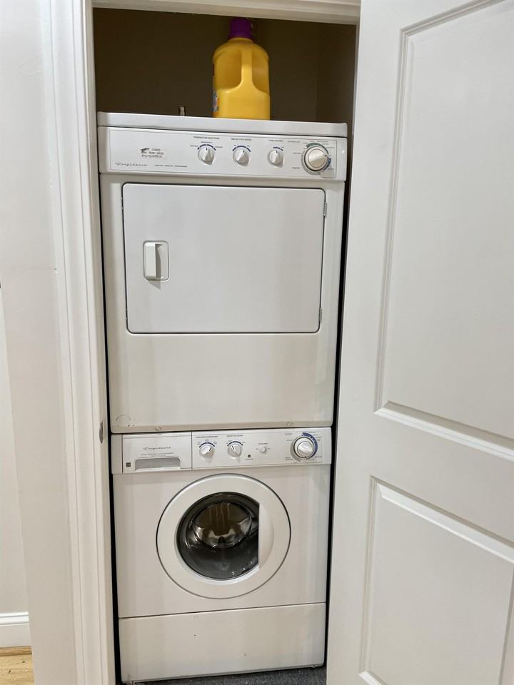 258 W Broadway #4 - Photo 7 of 13