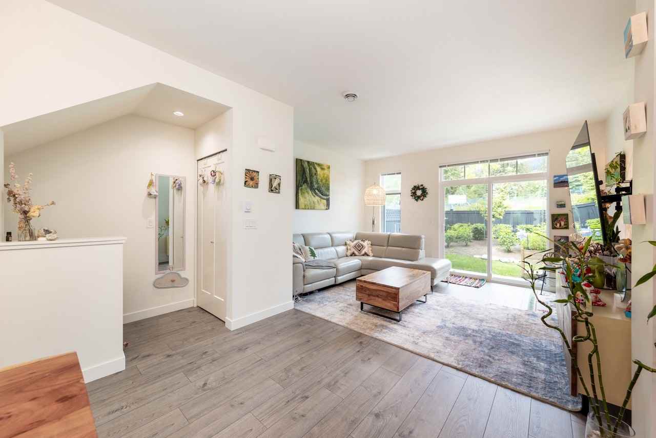 3565 Baycrest Ave - Photo 7 of 19