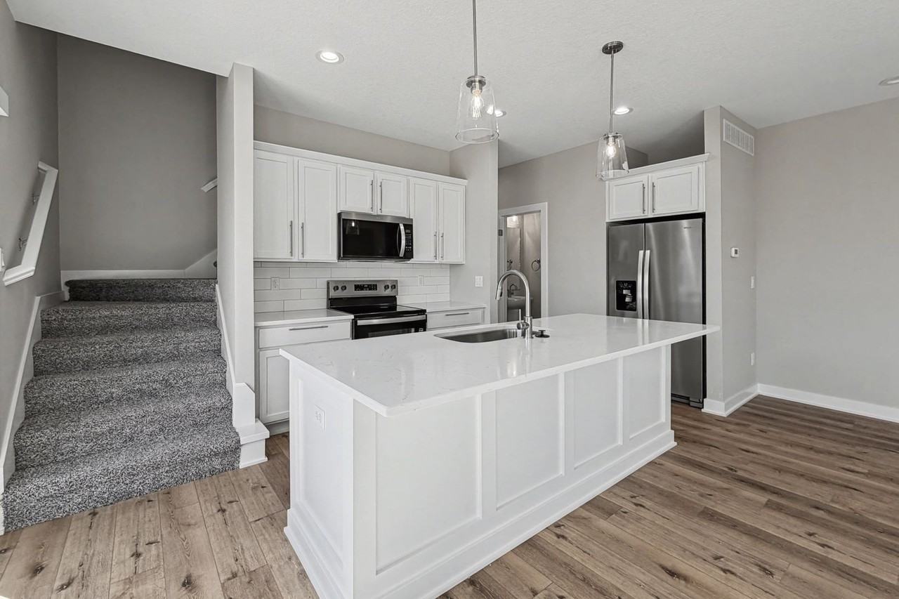 9122 Calvin Dr - Photo 7 of 15