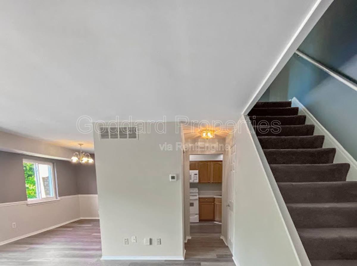 479 Moores Mill Rd #4 - Photo 5 of 10