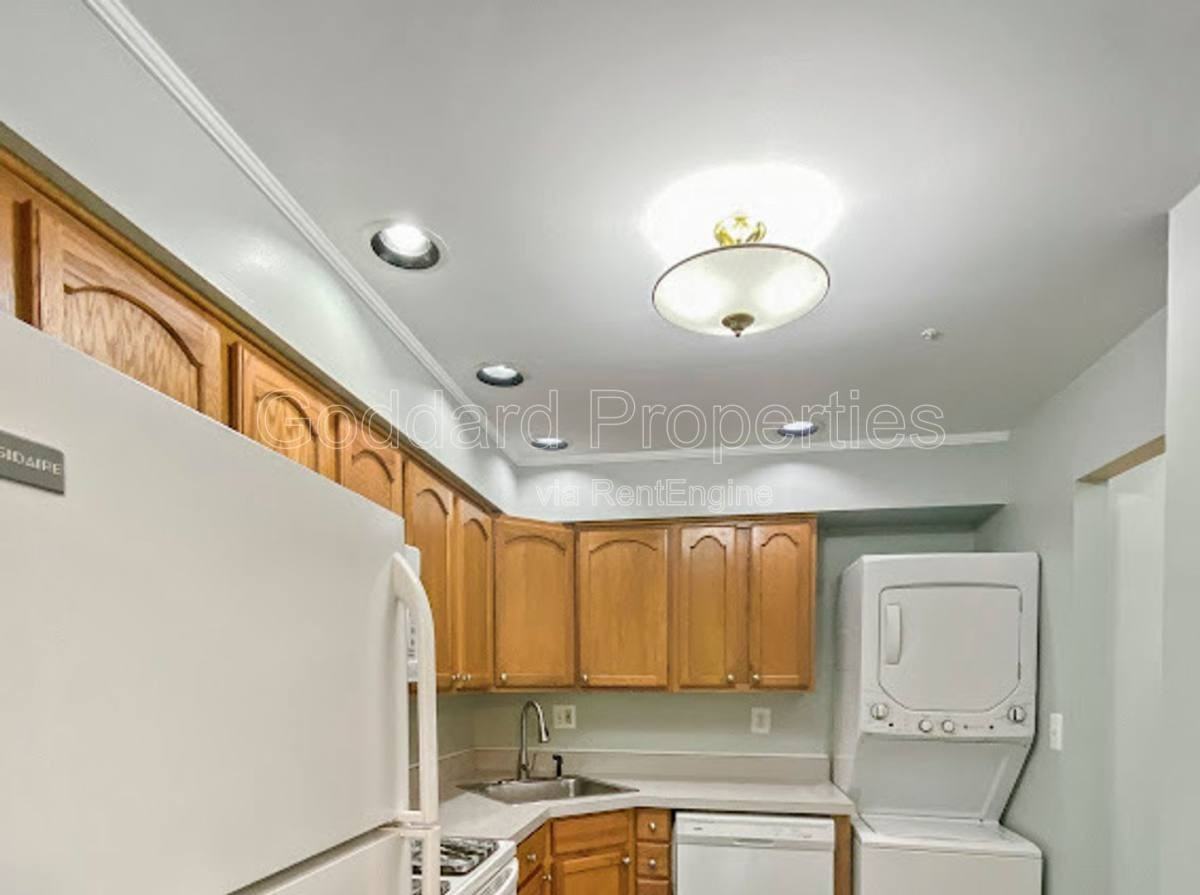 479 Moores Mill Rd #4 - Photo 6 of 10