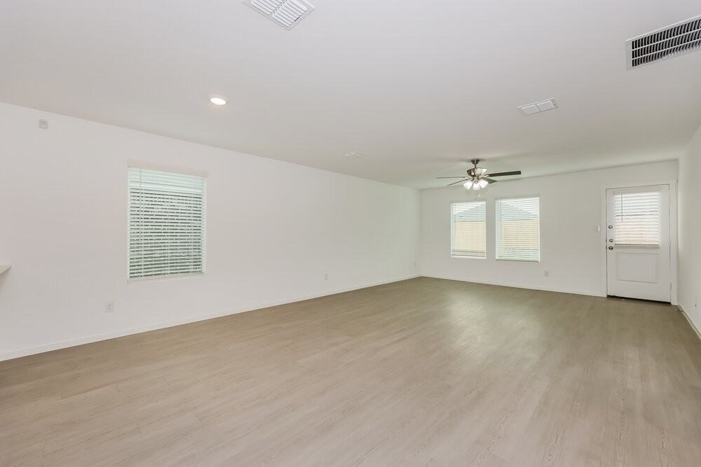 1621 Sparrow Hawk Rd - Photo 3 of 16