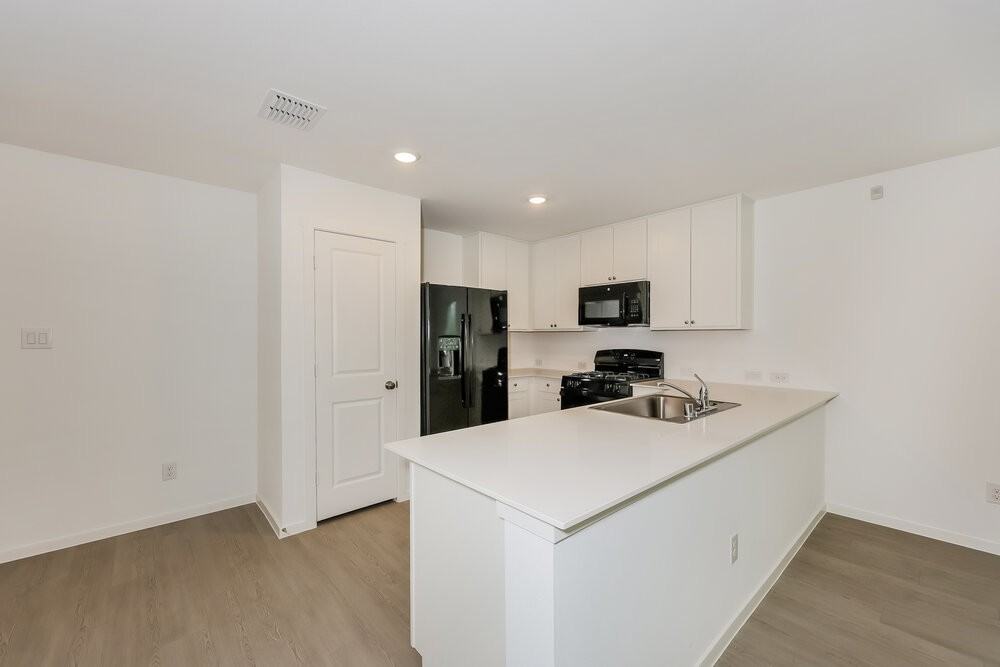 1621 Sparrow Hawk Rd - Photo 7 of 16