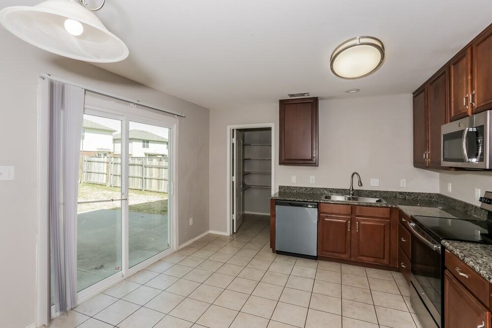 1627 Dream Catcher Way - Photo 7 of 17