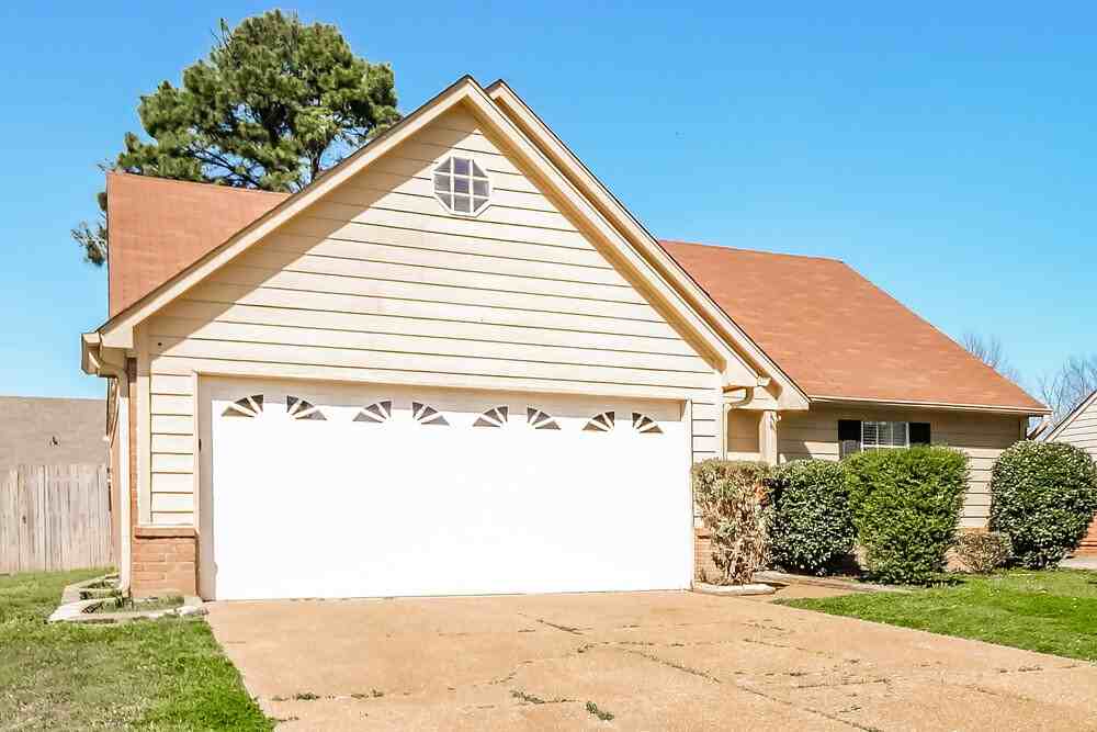 7550 Roundleaf Dr - Photo 3 of 16