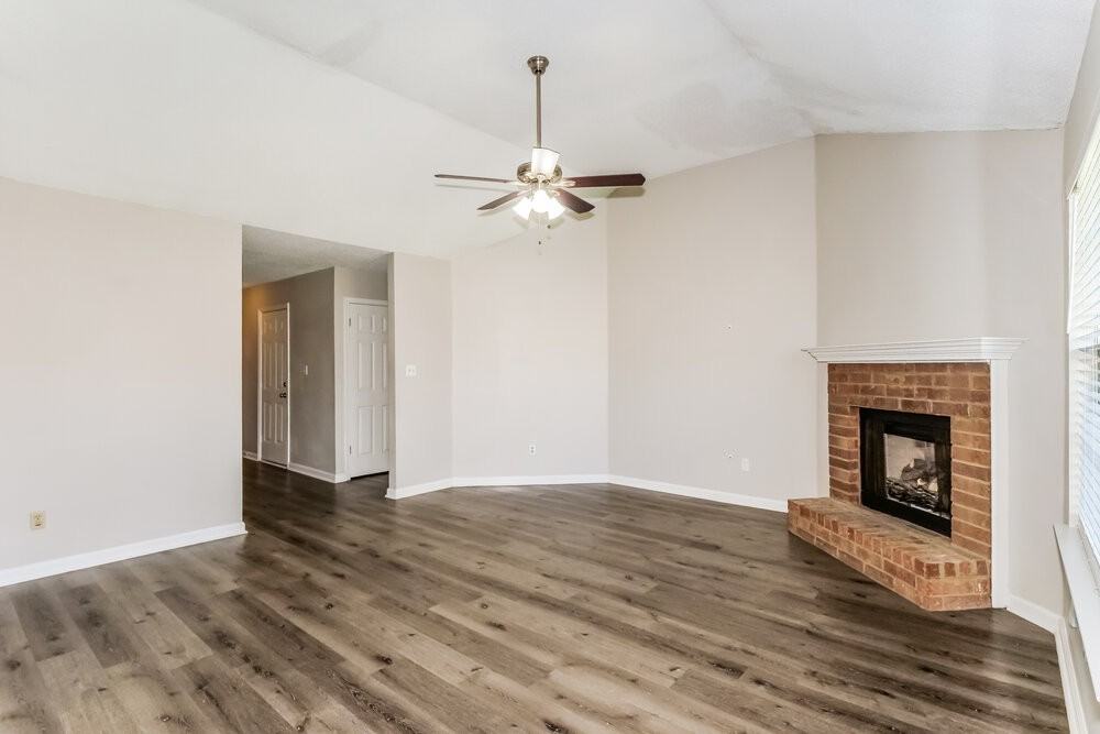 7550 Roundleaf Dr - Photo 5 of 16