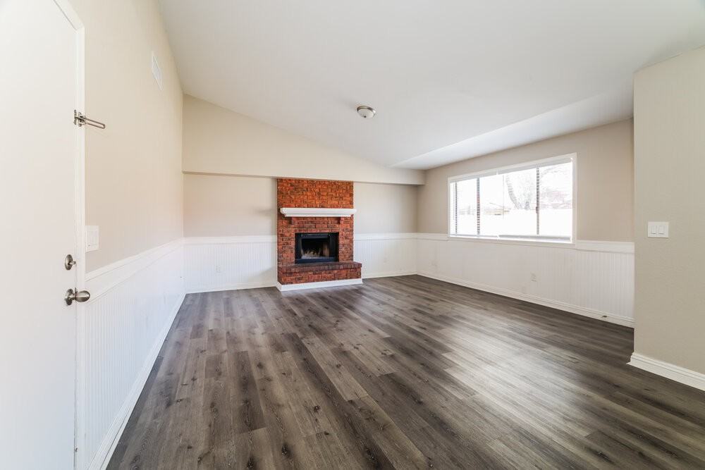 440 E San Pedro Ave - Photo 3 of 16