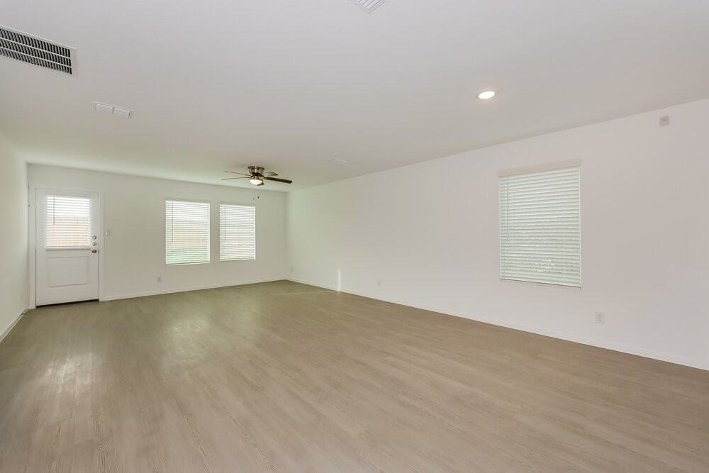 1611 Sparrow Hawk Rd - Photo 3 of 16