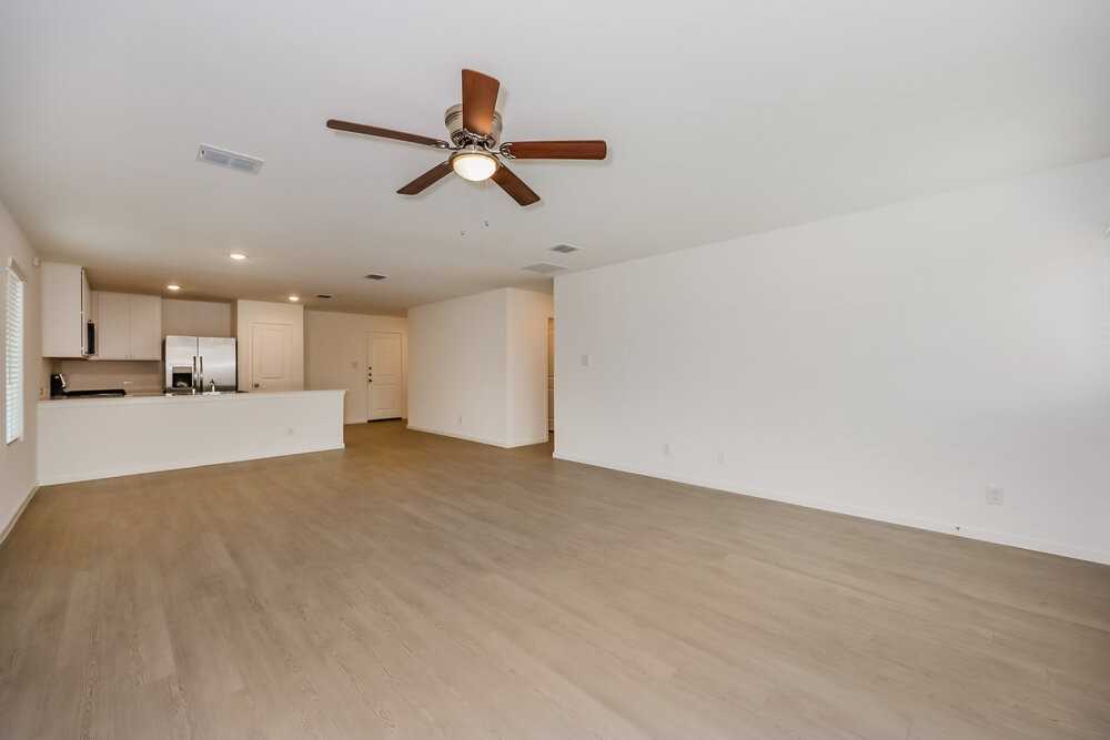 1611 Sparrow Hawk Rd - Photo 4 of 16