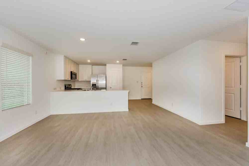 1611 Sparrow Hawk Rd - Photo 5 of 16