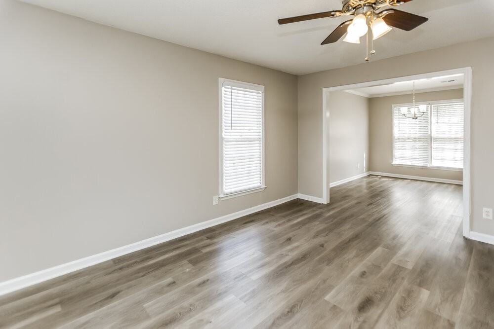 5196 Olde Mill Dr Ne - Photo 5 of 17