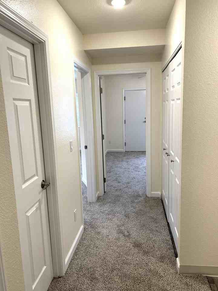 #109 WILLAMETTE GROVE APARTMENTS - Photo 4 of 24