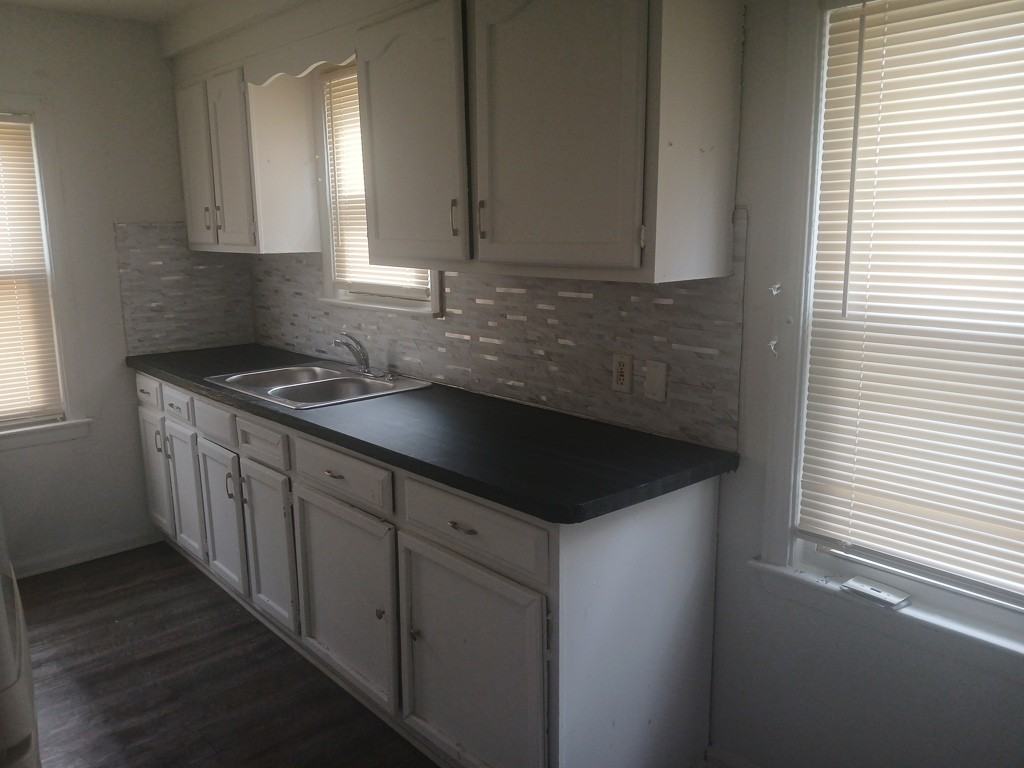 19694 Hull St - Photo 6 of 12