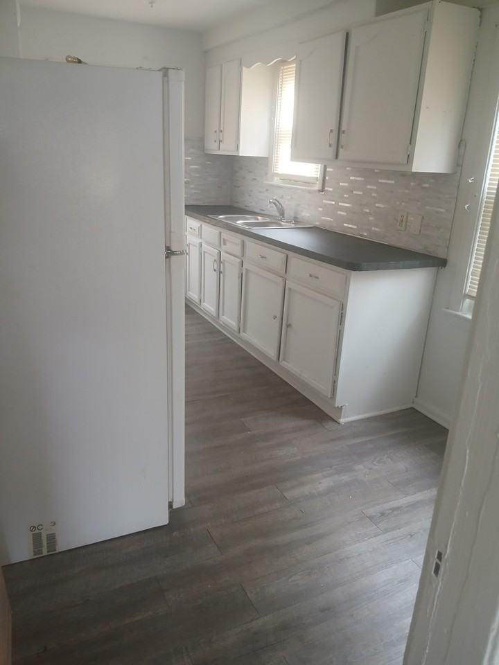 19694 Hull St - Photo 7 of 12