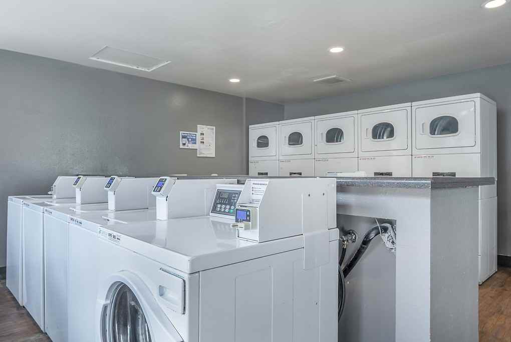 Esplanade - Photo 4 of 32