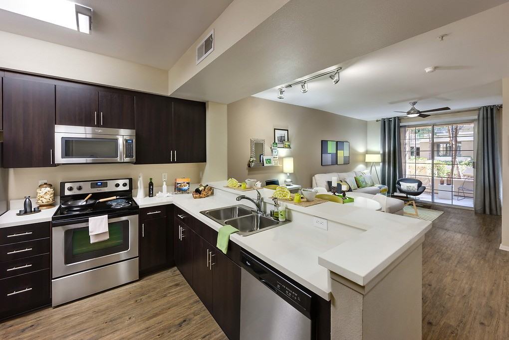 Pinnacle at MacArthur Place - Photo 6 of 43