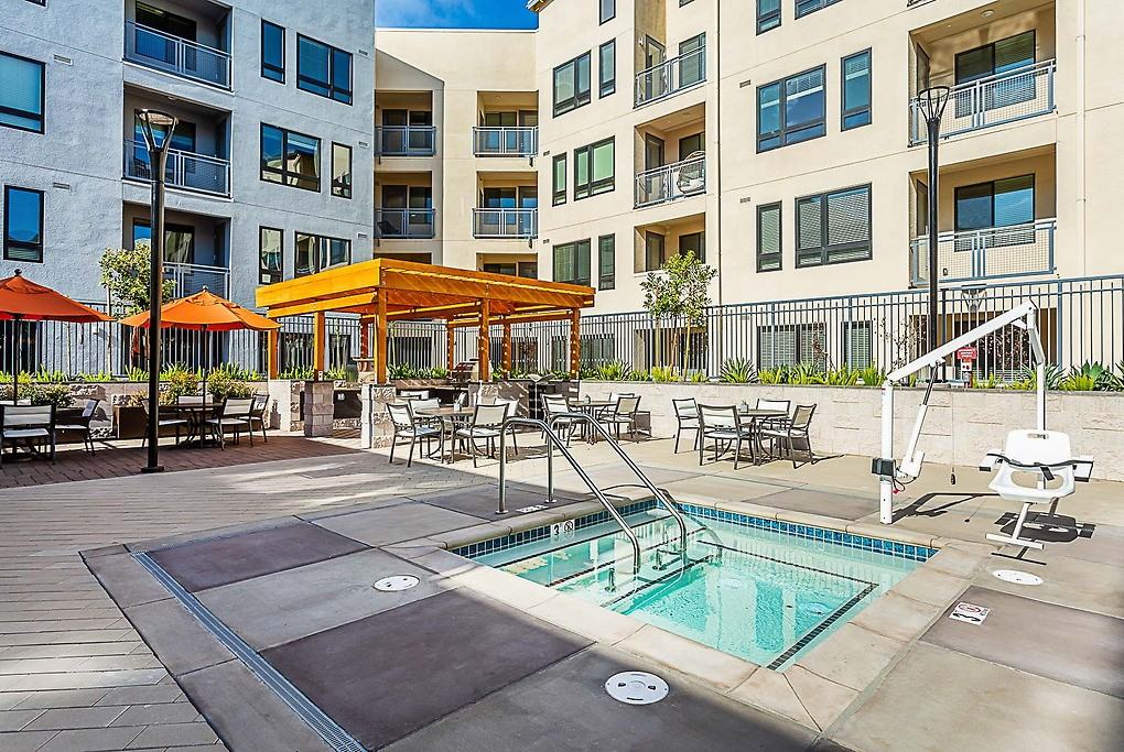 Silver - Photo 2 of 50