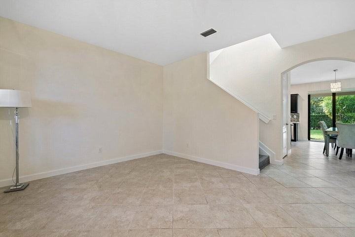 5643 Sandbirch Way - Photo 6 of 9