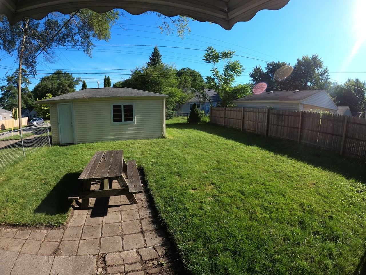 2001 Barrett Ave - Photo 4 of 17