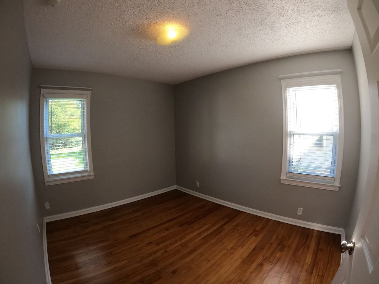 2001 Barrett Ave - Photo 7 of 15