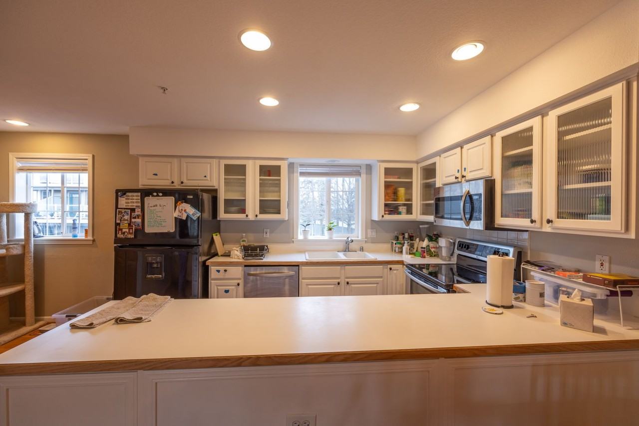 2774 E Mcloughlin Blvd - Photo 6 of 15