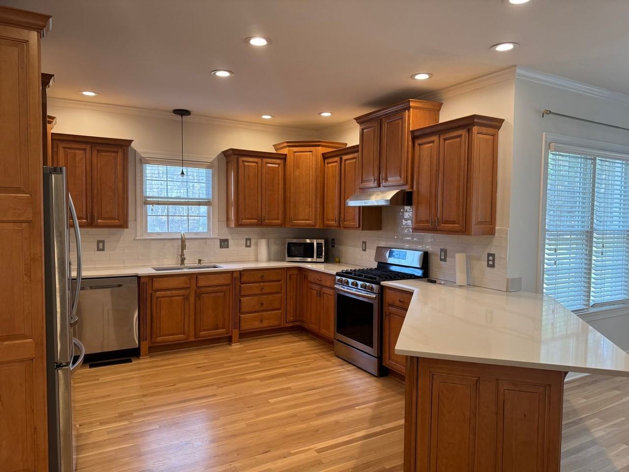 1017 Alcove Ct - Photo 3 of 31