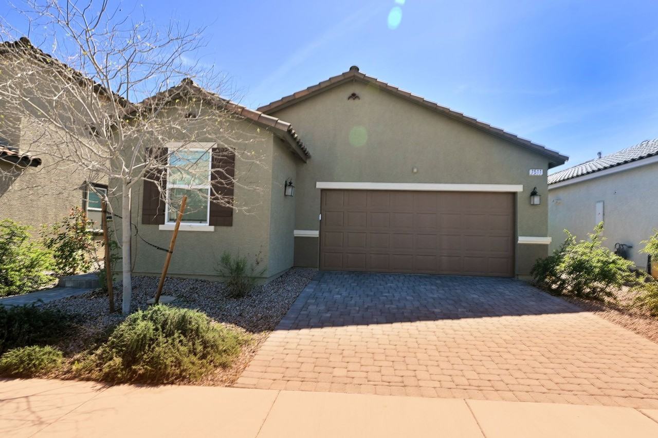 7511 Mojave Wind Ave - Photo 3 of 50